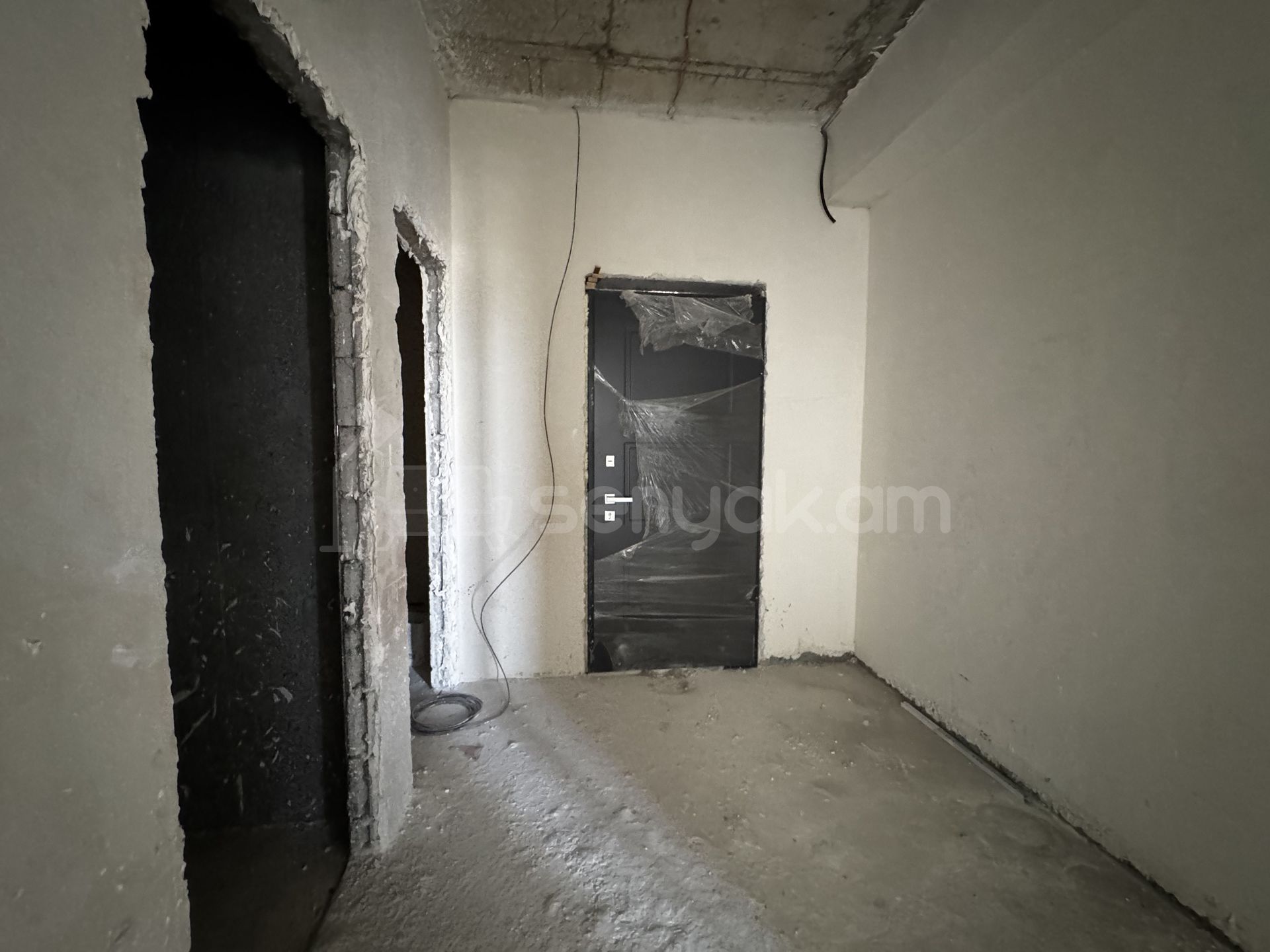 3 Սենյականոց Բնակարան Նորակառույցում, 77քմ, 14/21 հարկ, Զրոյական Վիճակում