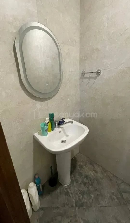 4 Սենյականոց Բնակարան Նորակառույցում, 118քմ, 11/16 հարկ, Կապիտալ Վերանորոգված