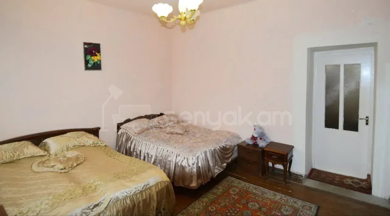 4 Սենյականոց Սեփական Տուն, 275քմ, Կոսմետիկ Վերանորոգված, Ավտոտնակով