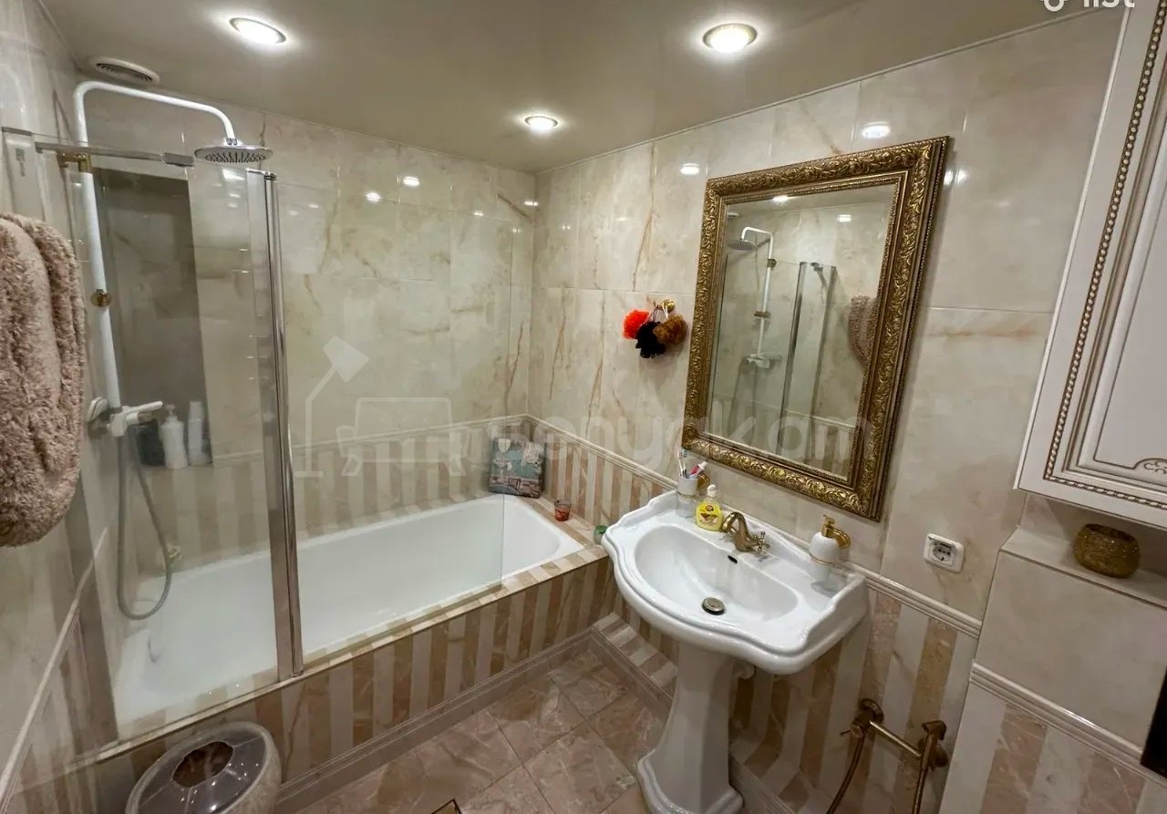 4 Սենյականոց Բնակարան, 119քմ, 6/10 հարկ, Կապիտալ Վերանորոգված