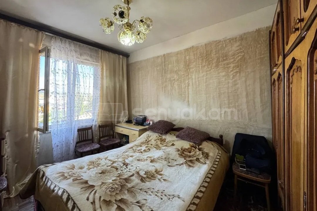 4 Սենյականոց Բնակարան, 90քմ, 5/9 հարկ, Նորմալ Վիճակում