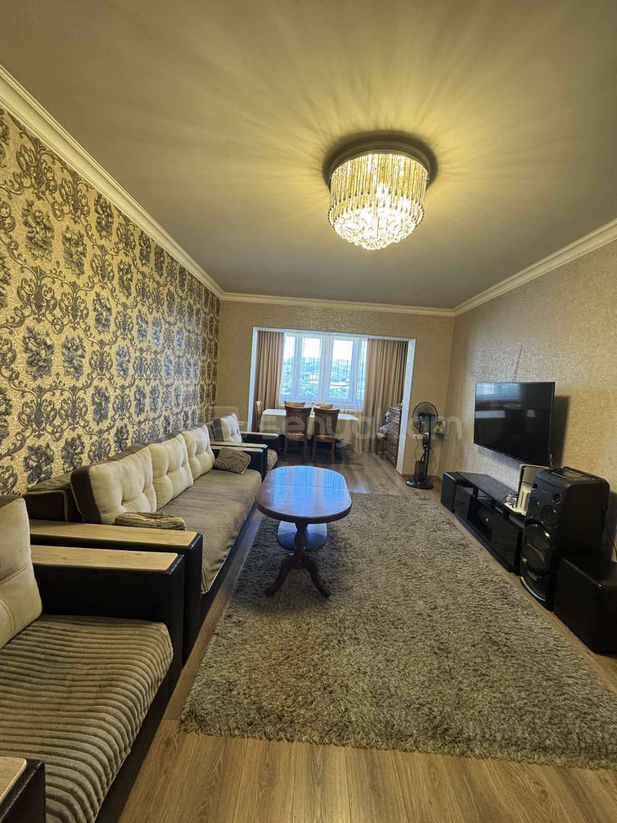 4 Սենյականոց Բնակարան, 90քմ, 5/9 հարկ, Նորմալ Վիճակում