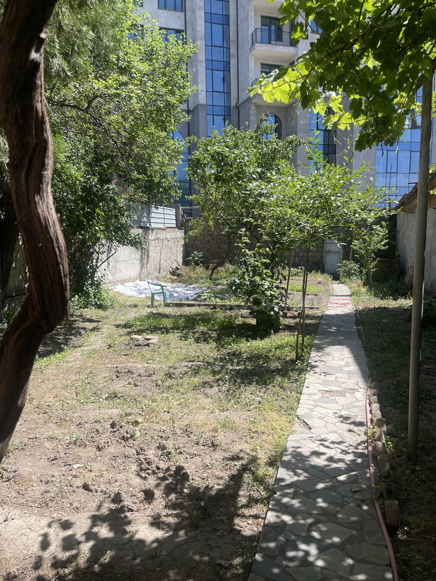 3 Սենյականոց Բնակարան, 500քմ, 2/2 հարկ, Նորմալ Վիճակում