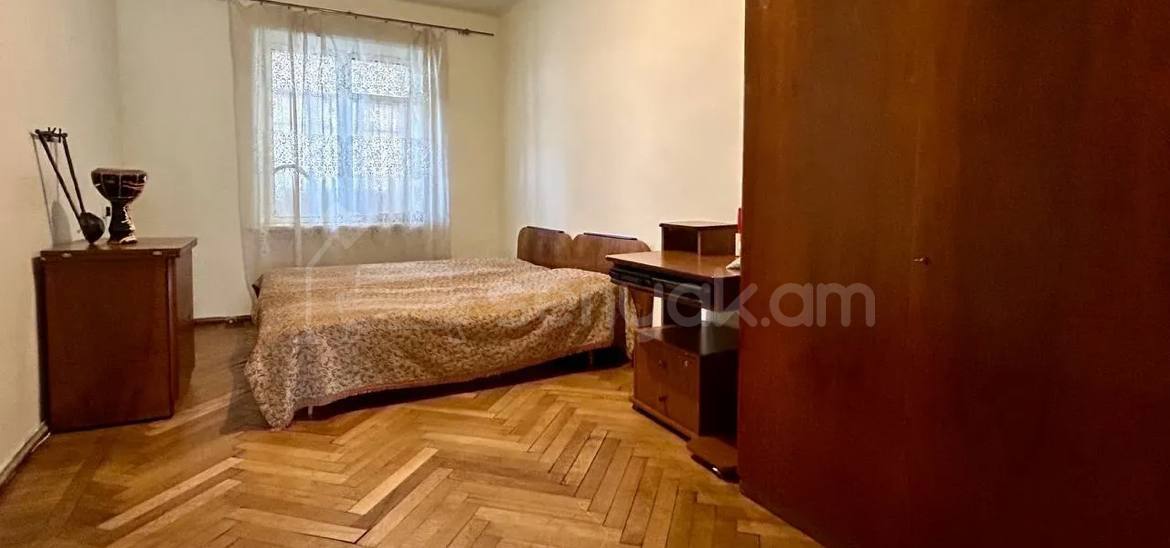 3 Սենյականոց Բնակարան Քարե Շենքում, 87քմ, 5/5 հարկ, Պետական Վիճակում