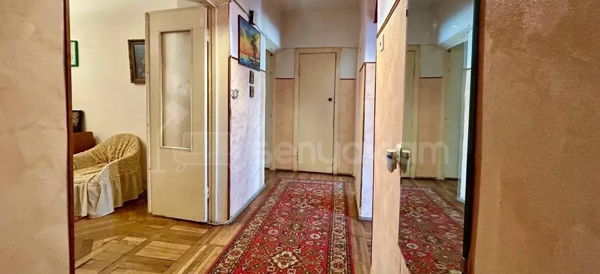 3 Սենյականոց Բնակարան Քարե Շենքում, 87քմ, 5/5 հարկ, Պետական Վիճակում