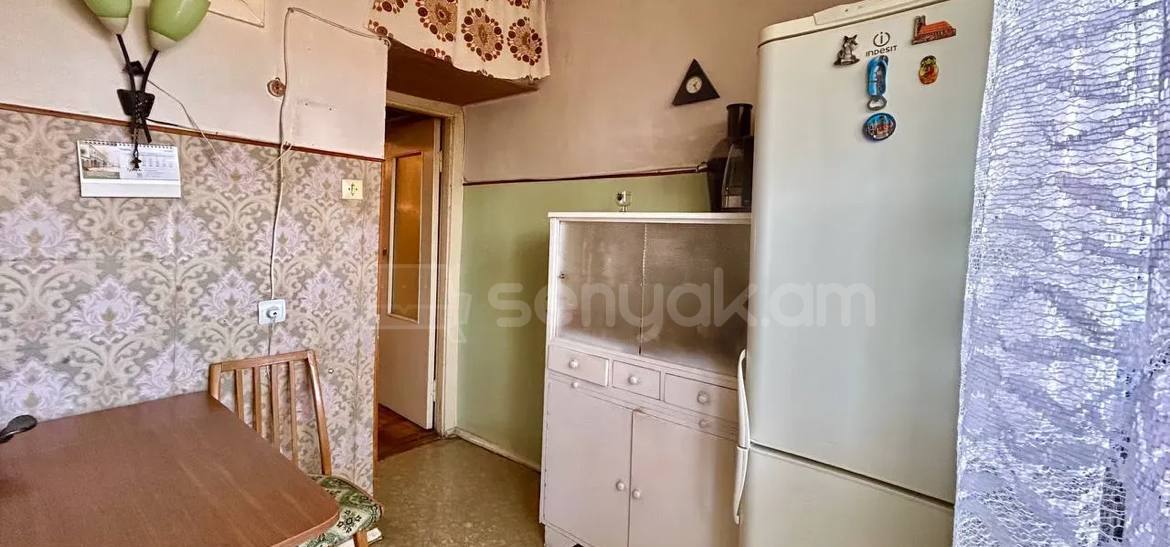 3 Սենյականոց Բնակարան Քարե Շենքում, 87քմ, 5/5 հարկ, Պետական Վիճակում