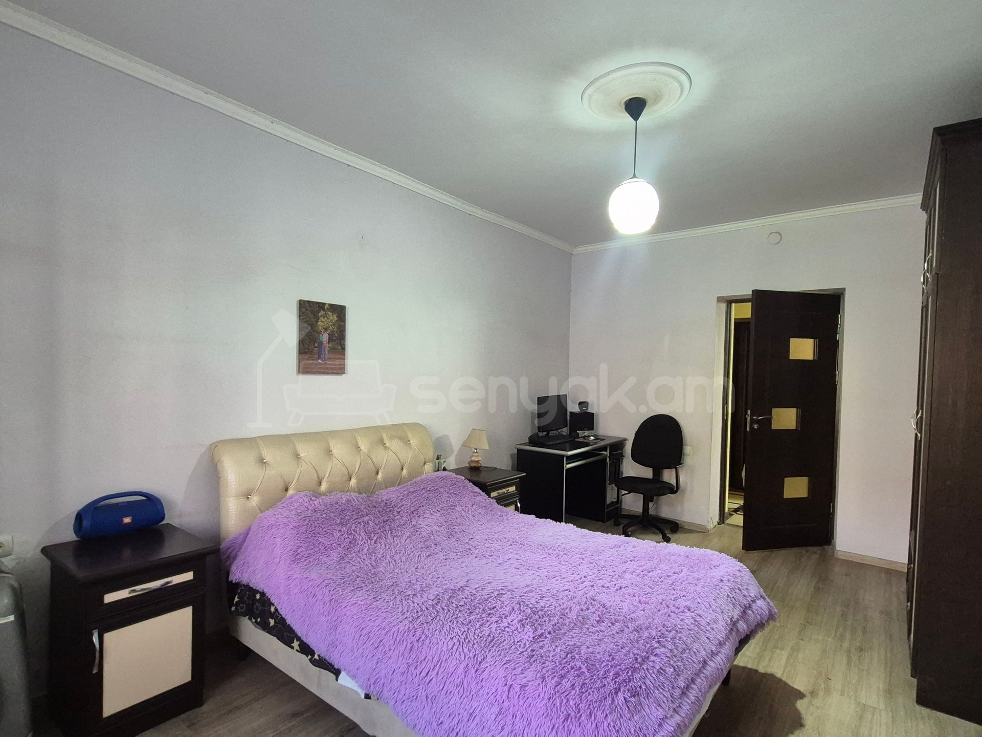 4 Սենյականոց Բնակարան Քարե Շենքում, 72քմ, 1/4 հարկ, Կապիտալ Վերանորոգված