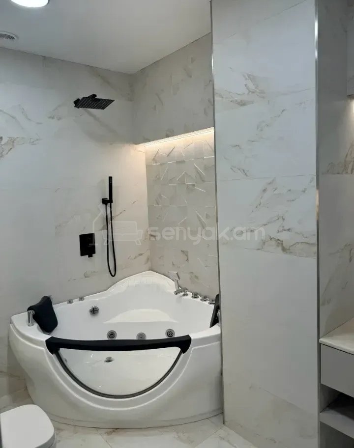 2 Սենյականոց Բնակարան Նորակառույցում, 57քմ, 4/18 հարկ, Կապիտալ Վերանորոգված
