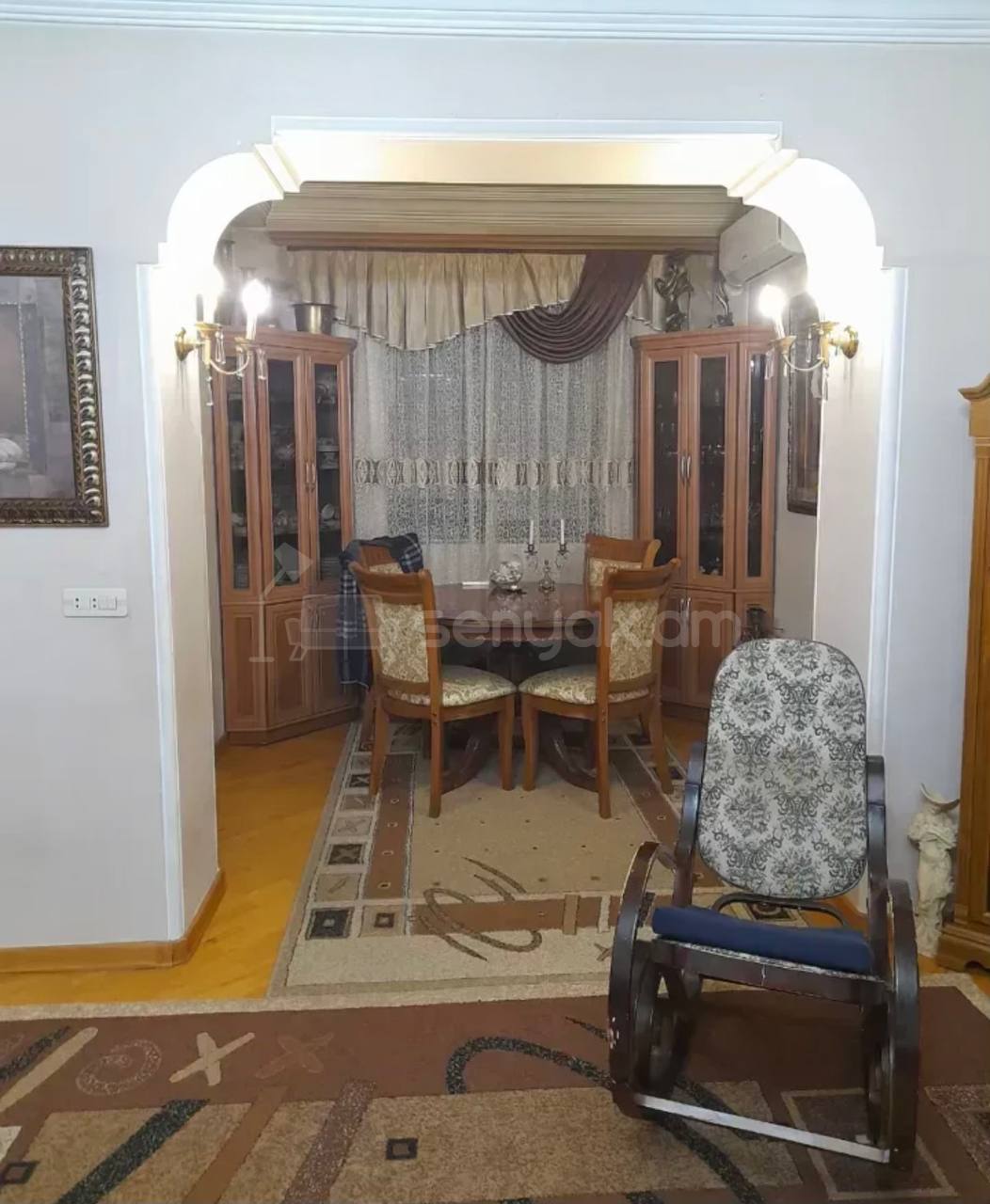 3 Սենյականոց Բնակարան Քարե Շենքում, 60քմ, 4/5 հարկ, Կոսմետիկ Վերանորոգված