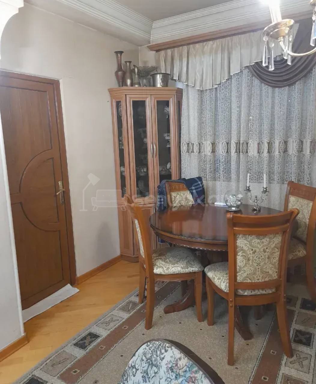 3 Սենյականոց Բնակարան Քարե Շենքում, 60քմ, 4/5 հարկ, Կոսմետիկ Վերանորոգված