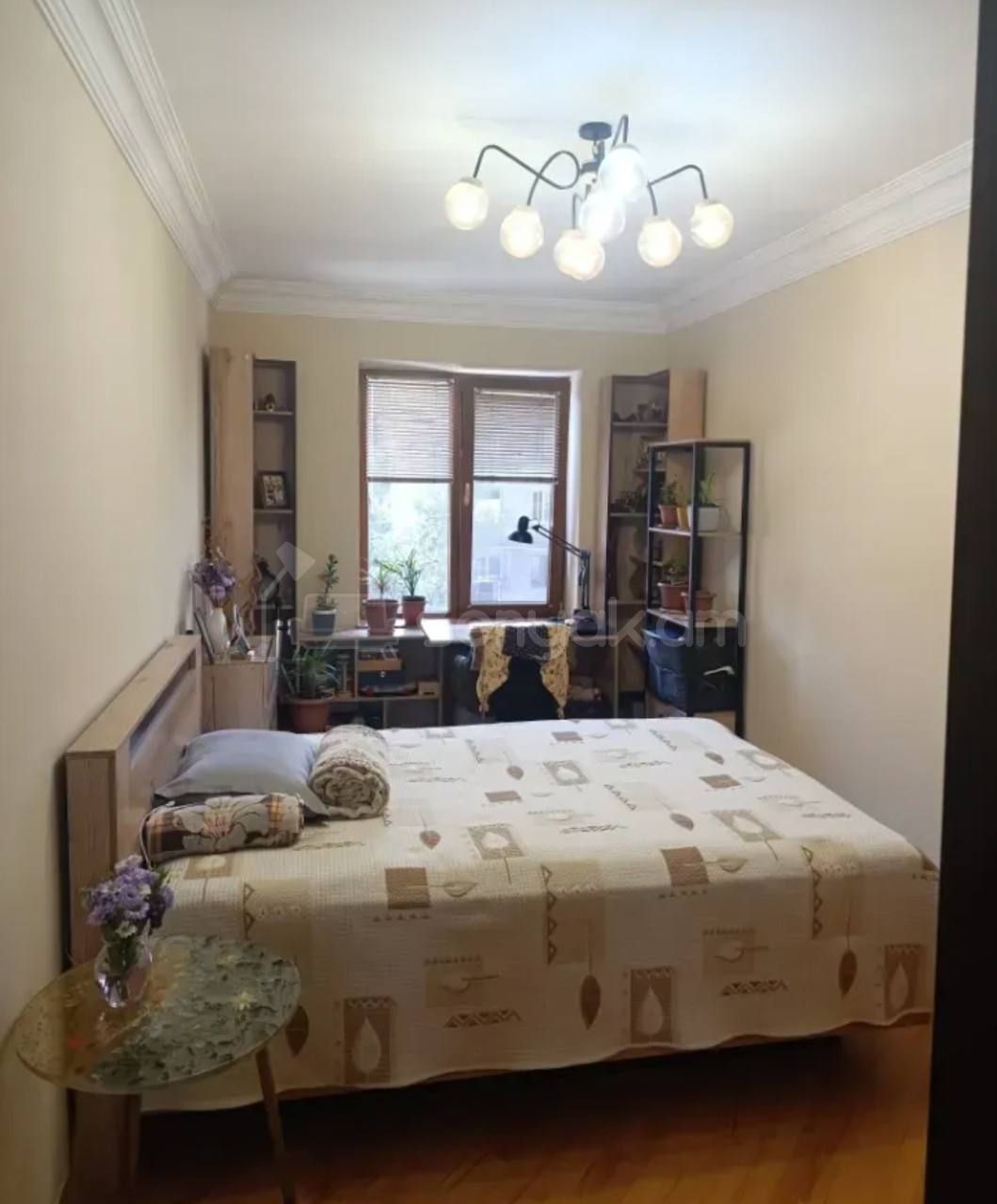 3 Սենյականոց Բնակարան Քարե Շենքում, 60քմ, 4/5 հարկ, Կոսմետիկ Վերանորոգված