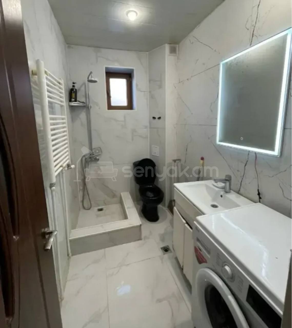 4 Սենյականոց Բնակարան Քարե Շենքում, 77քմ, 2/3 հարկ, Կապիտալ Վերանորոգված