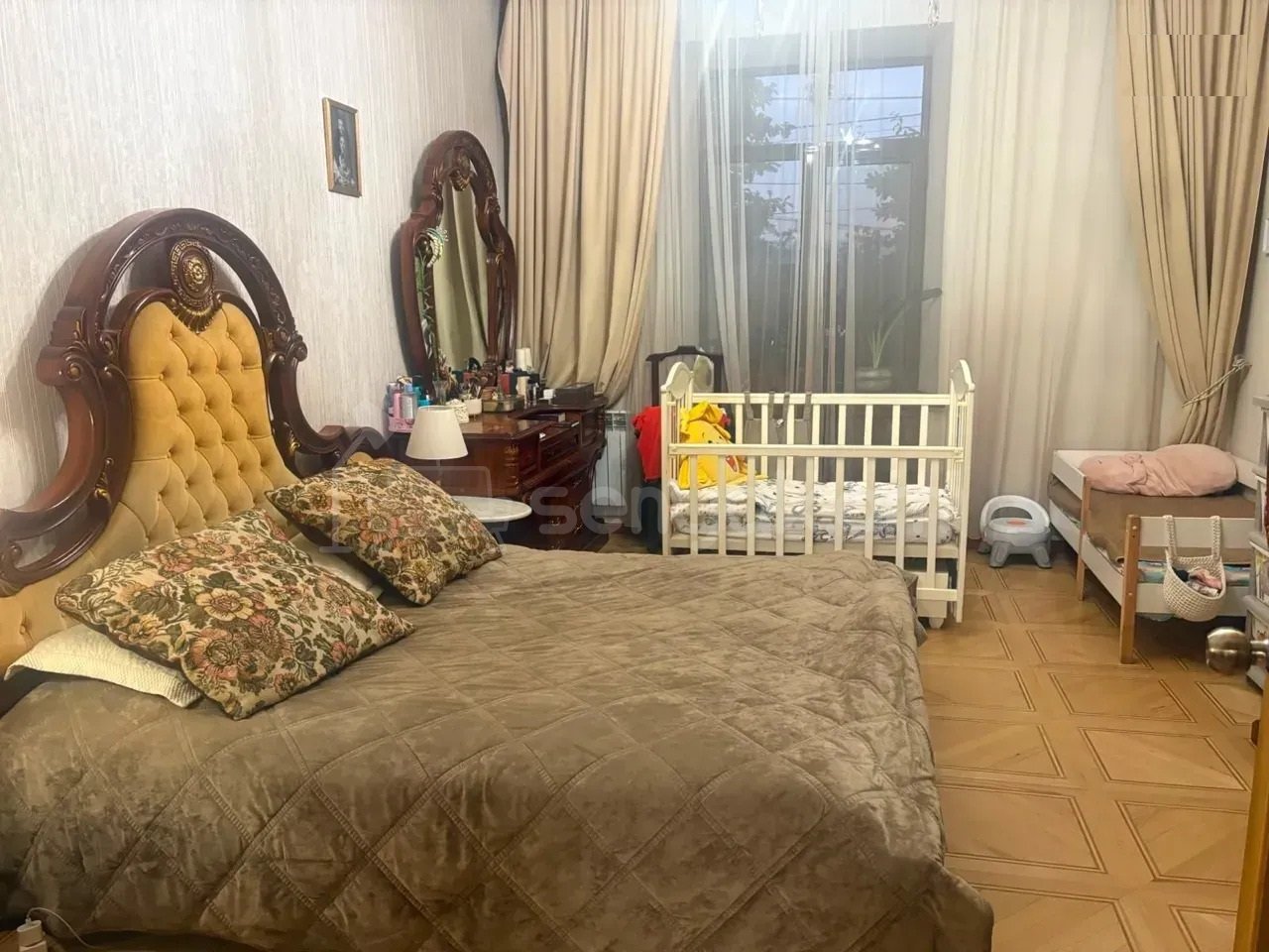 3 Սենյականոց Բնակարան Քարե Շենքում, 90քմ, 2/4 հարկ, Կապիտալ Վերանորոգված