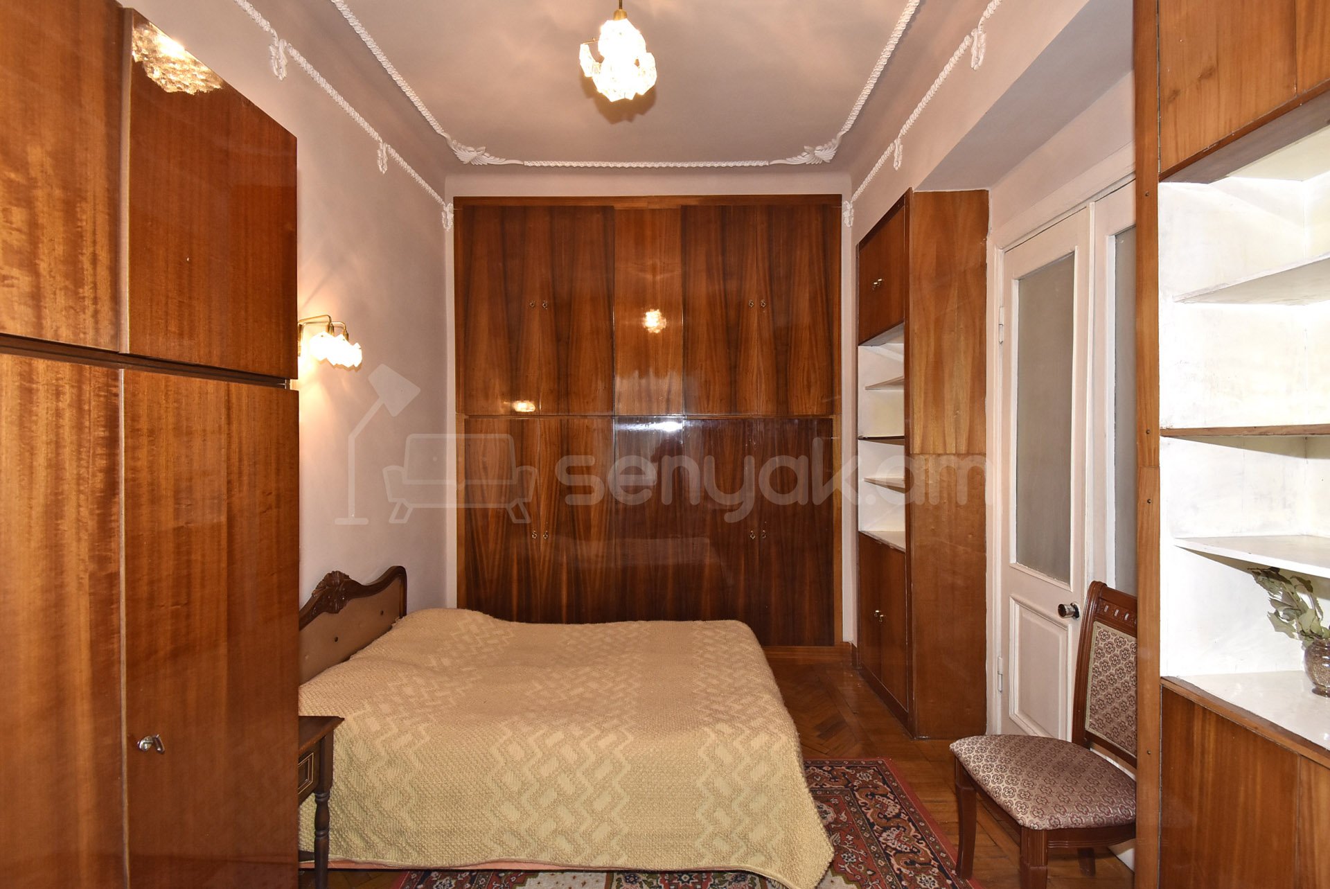 3 Սենյականոց Բնակարան Քարե Շենքում, 85քմ, 2/4 հարկ, Նորմալ Վիճակում