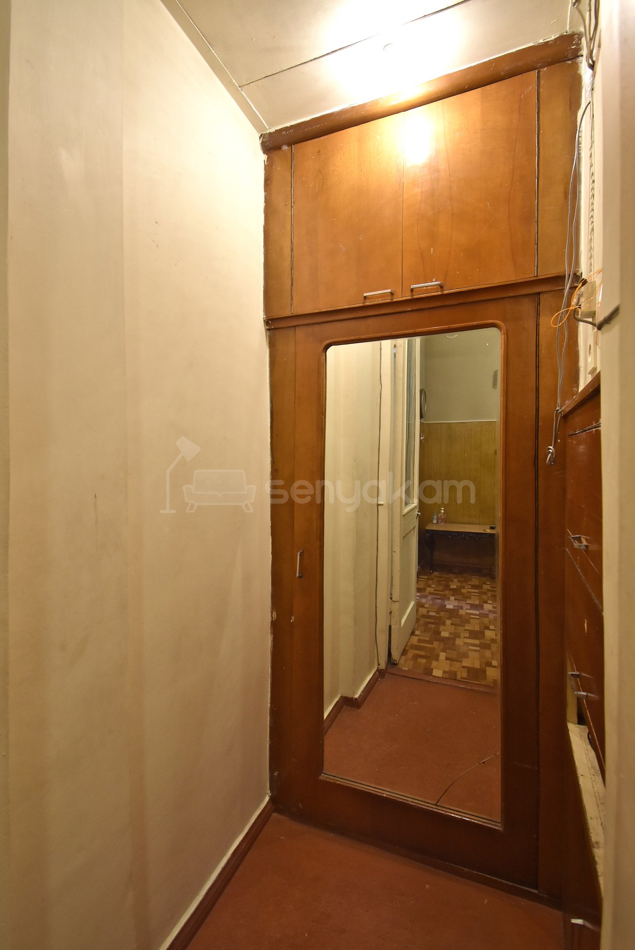 3 Սենյականոց Բնակարան Քարե Շենքում, 85քմ, 2/4 հարկ, Նորմալ Վիճակում