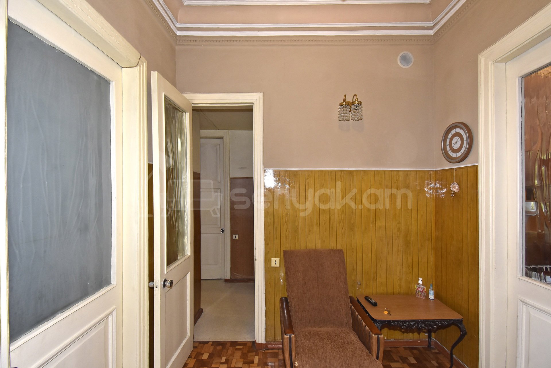 3 Սենյականոց Բնակարան Քարե Շենքում, 85քմ, 2/4 հարկ, Նորմալ Վիճակում