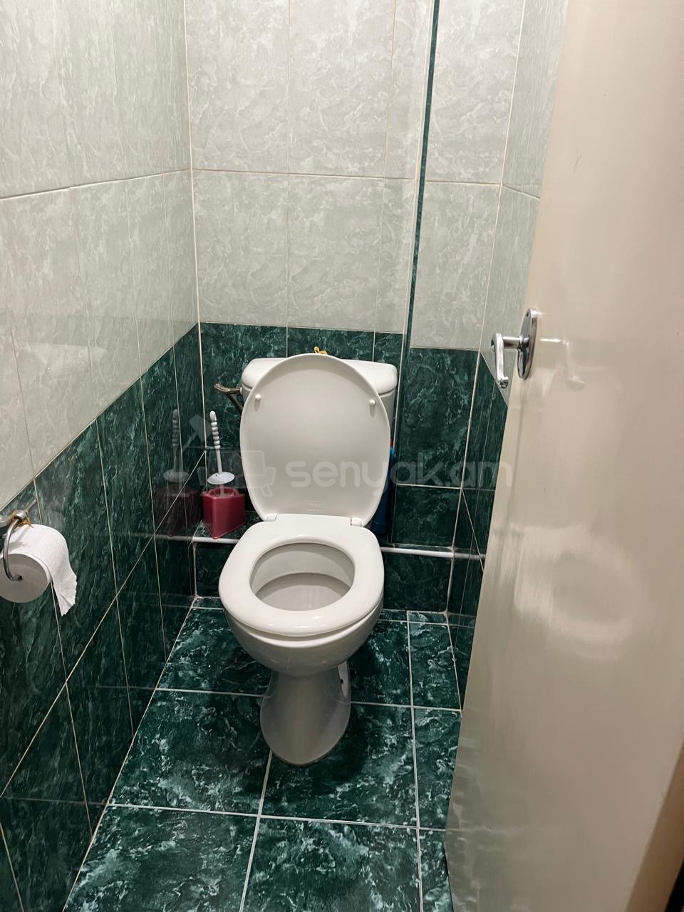 3 Սենյականոց Բնակարան Քարե Շենքում, 76քմ, 5/5 հարկ, Կոսմետիկ Վերանորոգված, Կահավորված, Արևկող