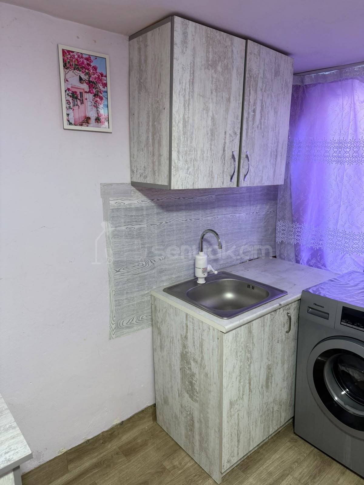 1 Սենյականոց Բնակարան Քարե Շենքում, 30քմ, 1/2 հարկ, Կապիտալ Վերանորոգված, Կահավորված, Արևկող