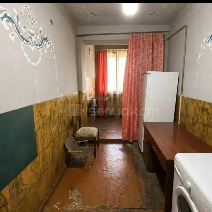 3 Սենյականոց Բնակարան, 80քմ, 9/9 հարկ, Պետական Վիճակում