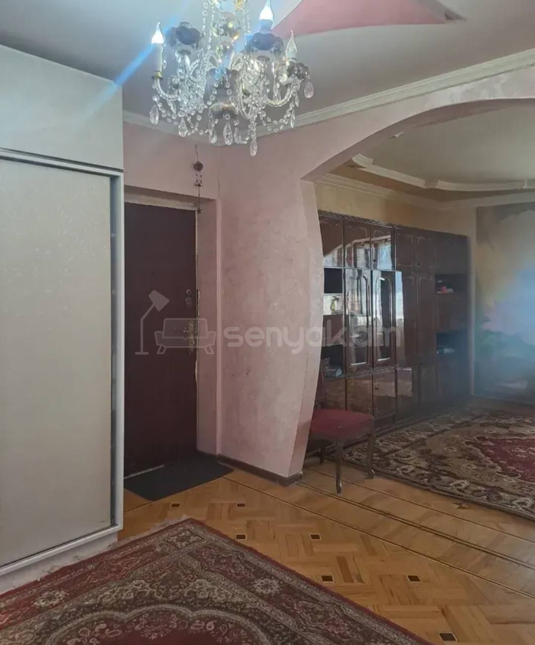 3 Սենյականոց Բնակարան Քարե Շենքում, 80քմ, 3/3 հարկ, Կոսմետիկ Վերանորոգված, Կահավորված