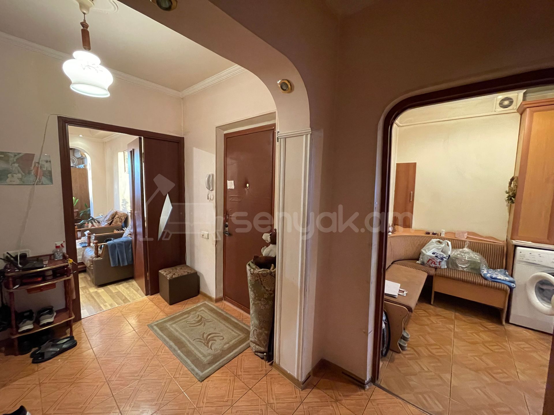 4 Սենյականոց Բնակարան, 98քմ, 9/9 հարկ, Կոսմետիկ Վերանորոգված