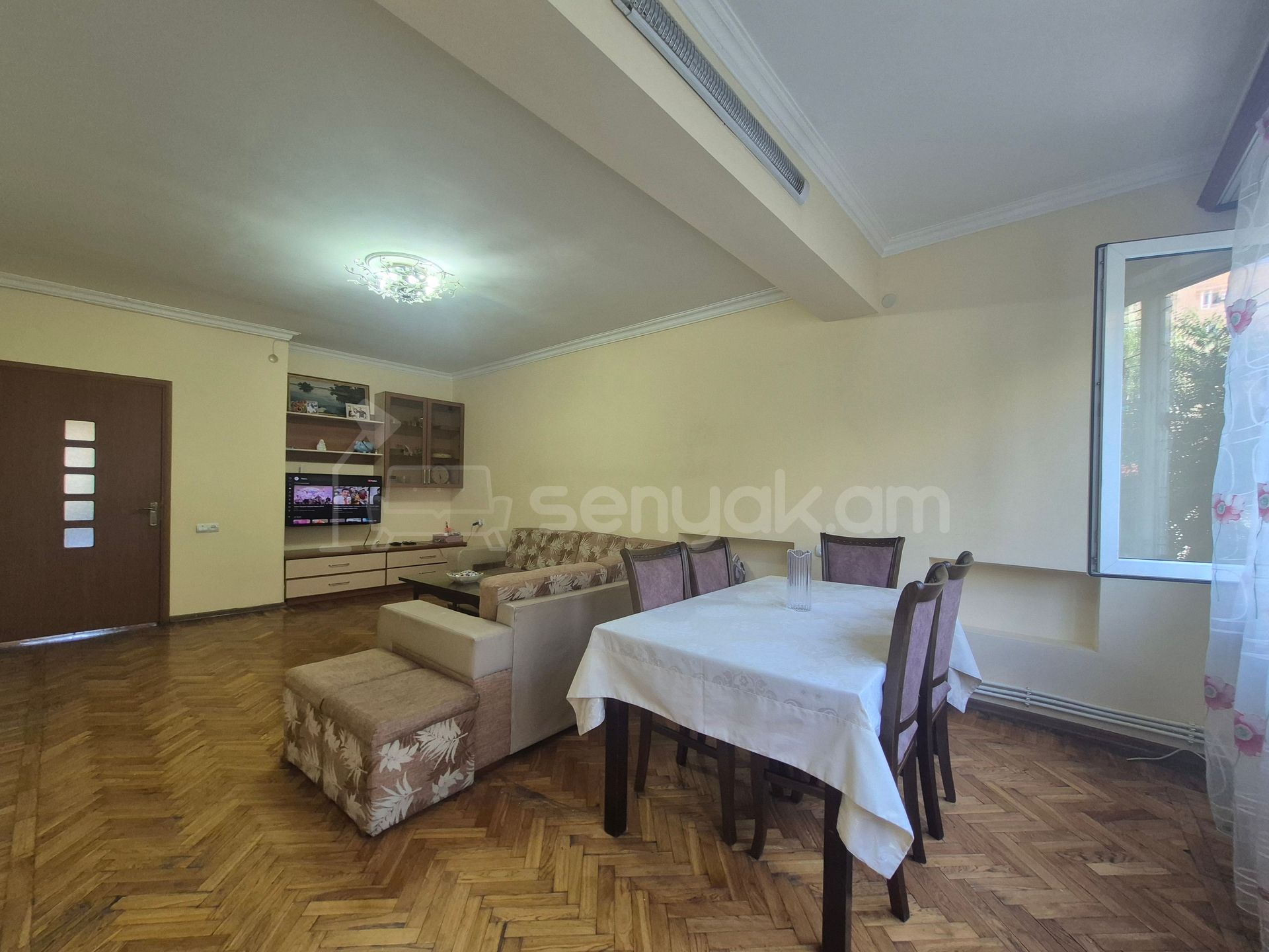 3 Սենյականոց Բնակարան Քարե Շենքում, 112քմ, 3/5 հարկ, Կապիտալ Վերանորոգված