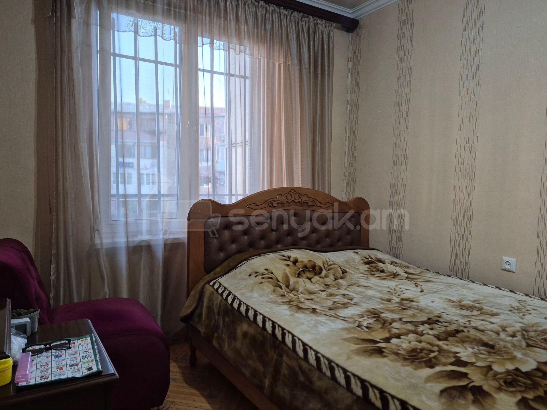 4 Սենյականոց Բնակարան Քարե Շենքում, 105քմ, 3/5 հարկ, Կապիտալ Վերանորոգված