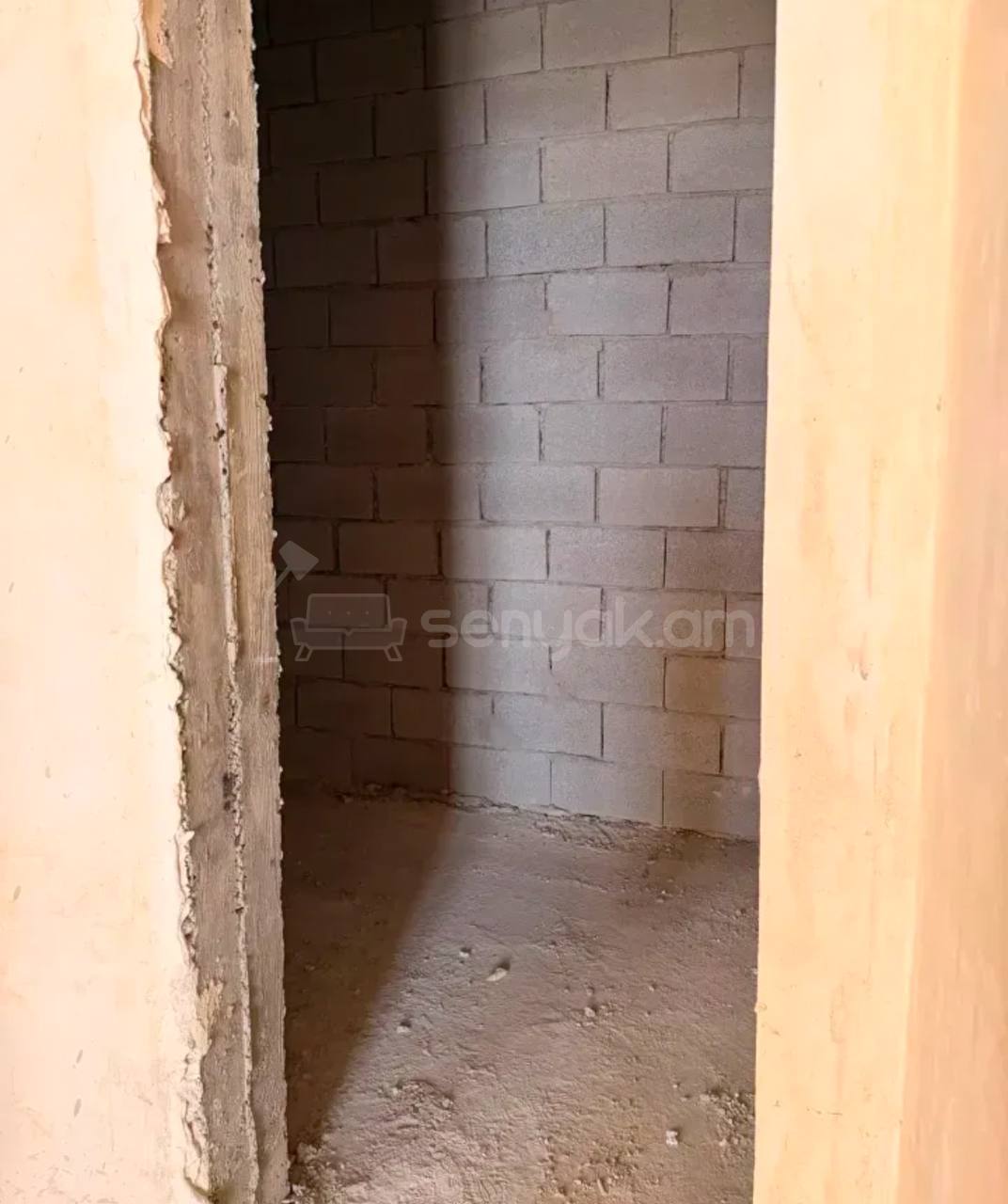 2 Սենյականոց Բնակարան, 52քմ, 2/4 հարկ, Պետական Վիճակում