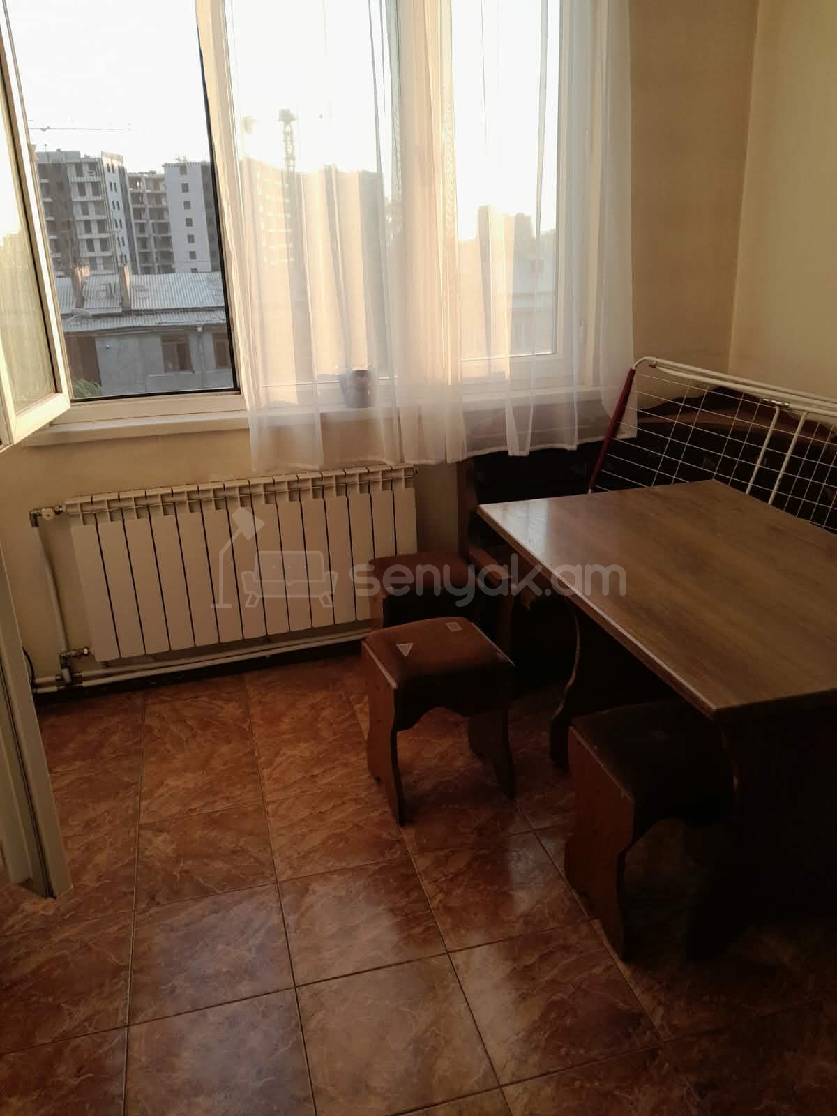 2 Սենյականոց Բնակարան Քարե Շենքում, 55քմ, 4/4 հարկ, Նորմալ Վիճակում