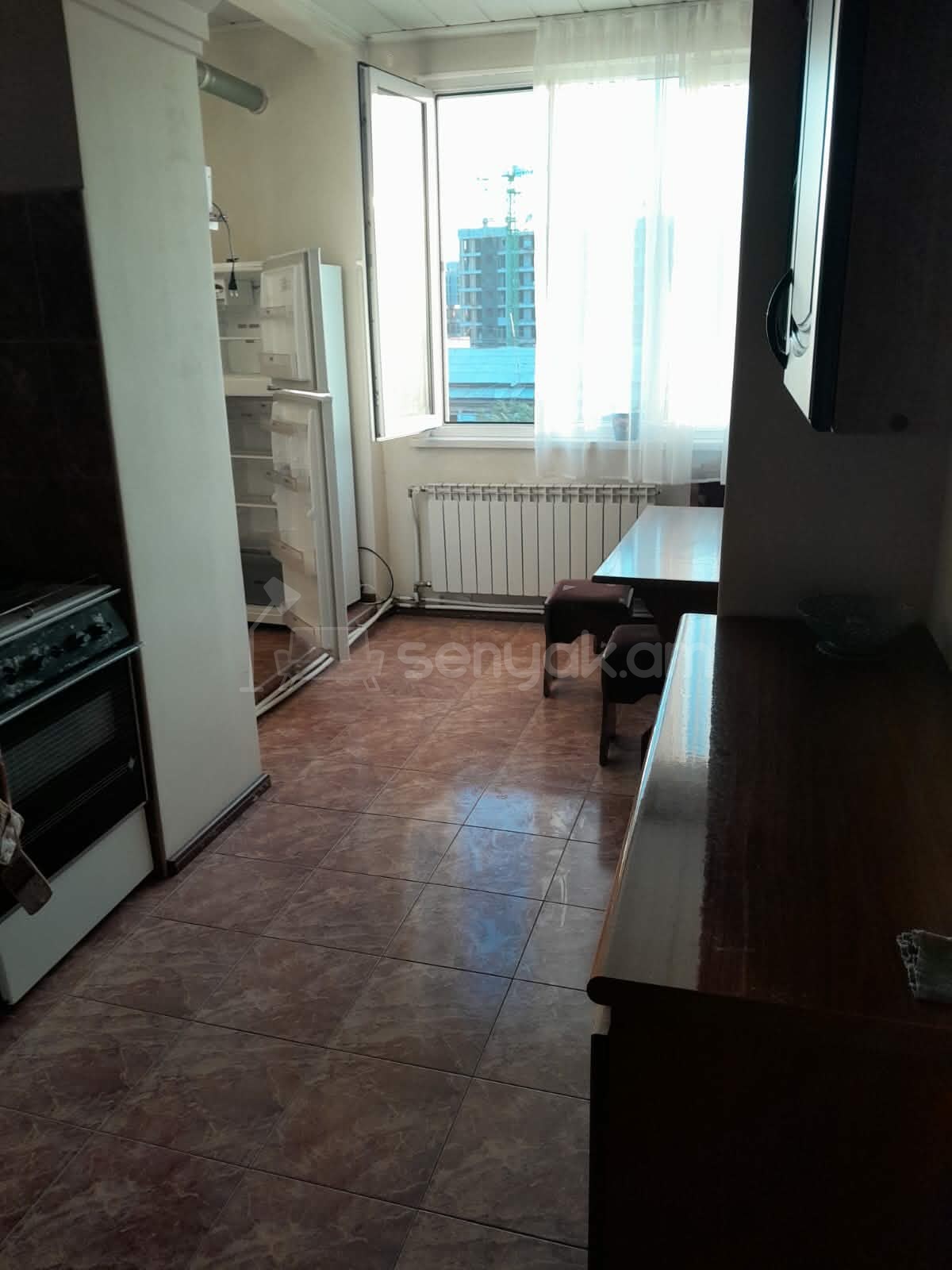 2 Սենյականոց Բնակարան Քարե Շենքում, 55քմ, 4/4 հարկ, Նորմալ Վիճակում