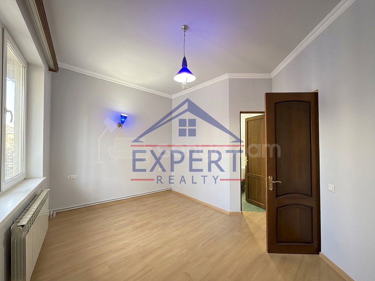 Օֆիսային Տարածք, 285քմ, Կապիտալ Վերանորոգված