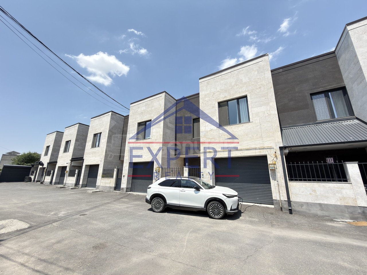 4 Սենյականոց Առանձնատուն, 170քմ, Ավտոտնակով