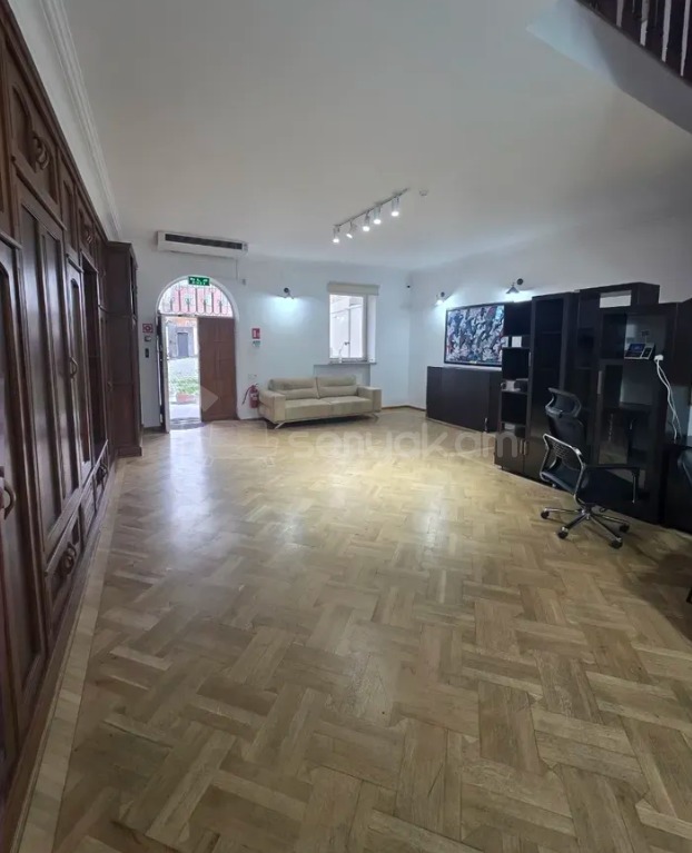 Օֆիսային Տարածք, 750քմ, Կապիտալ Վերանորոգված