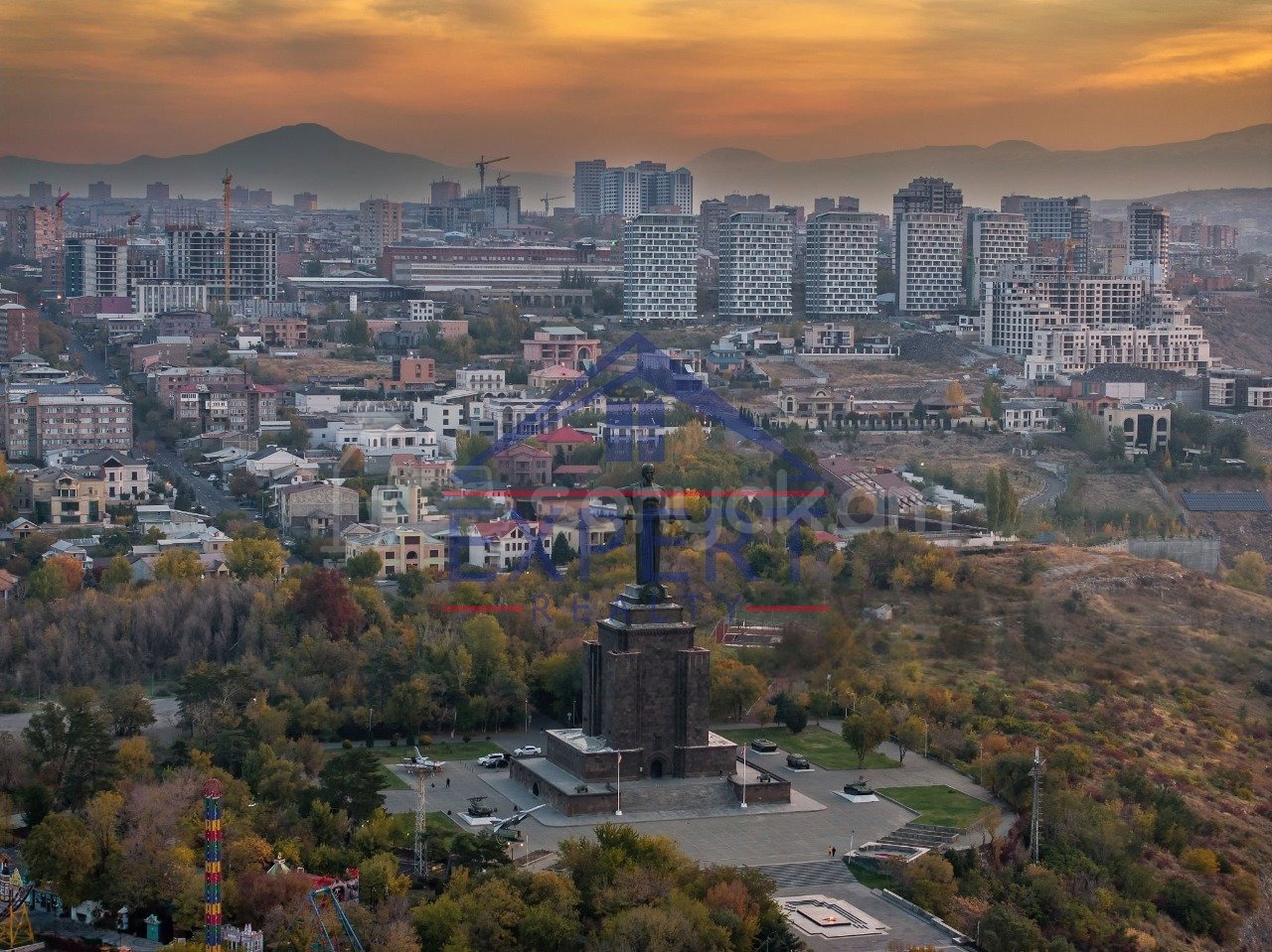5 Սենյականոց Սեփական Տուն, 285քմ, Կապիտալ Վերանորոգված