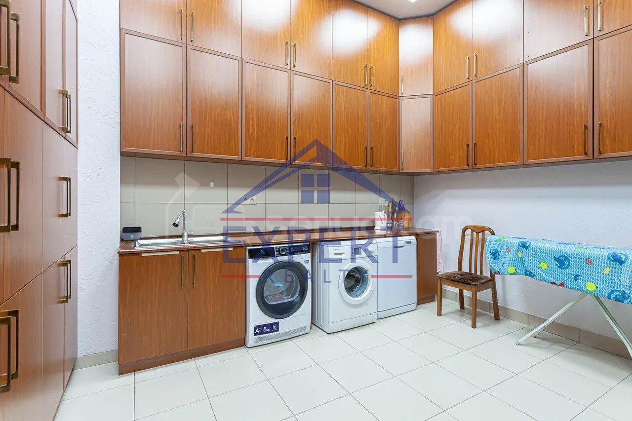 7 Սենյականոց Շքեղ Առանձնատուն, 579քմ, Լողավազանով, Ավտոտնակով