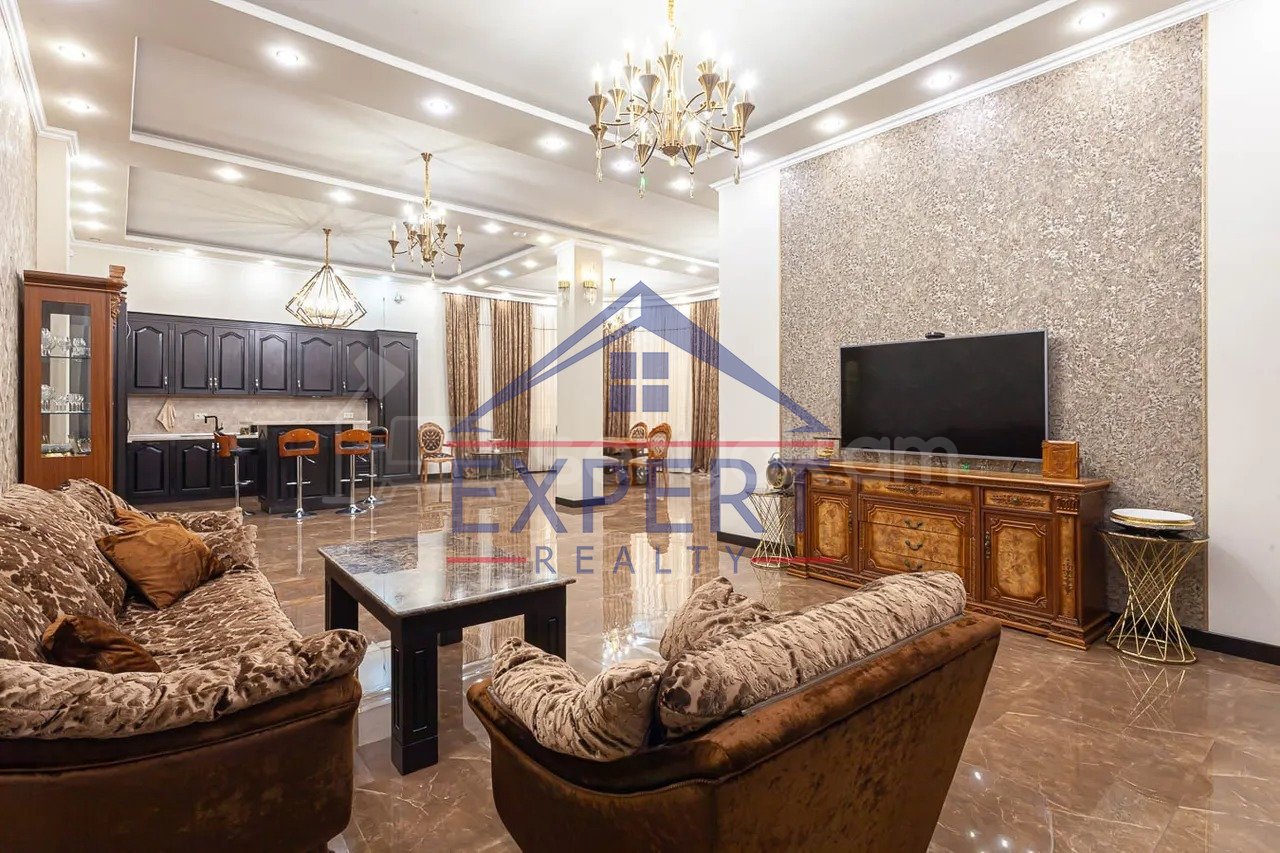 7 Սենյականոց Շքեղ Առանձնատուն, 579քմ, Լողավազանով, Ավտոտնակով