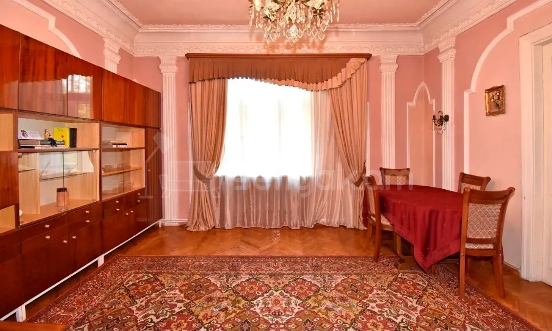 3 Սենյականոց Բնակարան Քարե Շենքում, 85քմ, 2/4 հարկ, Նորմալ Վիճակում