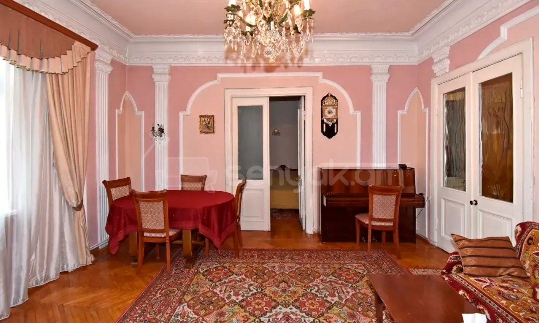 3 Սենյականոց Բնակարան Քարե Շենքում, 85քմ, 2/4 հարկ, Նորմալ Վիճակում
