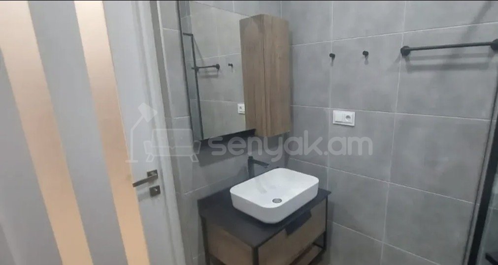 3 Սենյականոց Բնակարան Նորակառույցում, 74քմ, 12/18 հարկ, Կապիտալ Վերանորոգված, Կահավորված, Արևկող