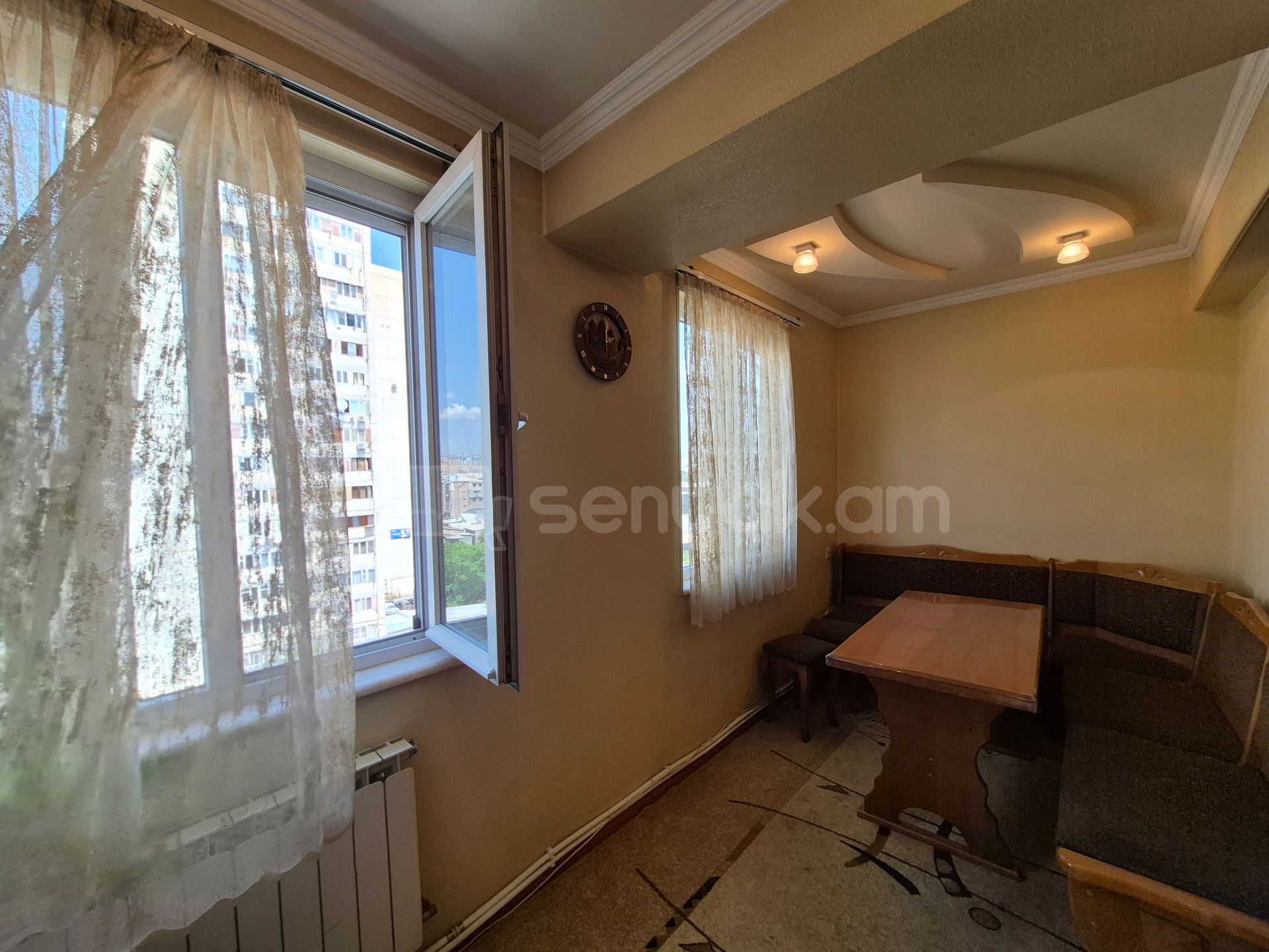 5 Սենյականոց Բնակարան Քարե Շենքում, 129քմ, 7/7 հարկ, Կապիտալ Վերանորոգված