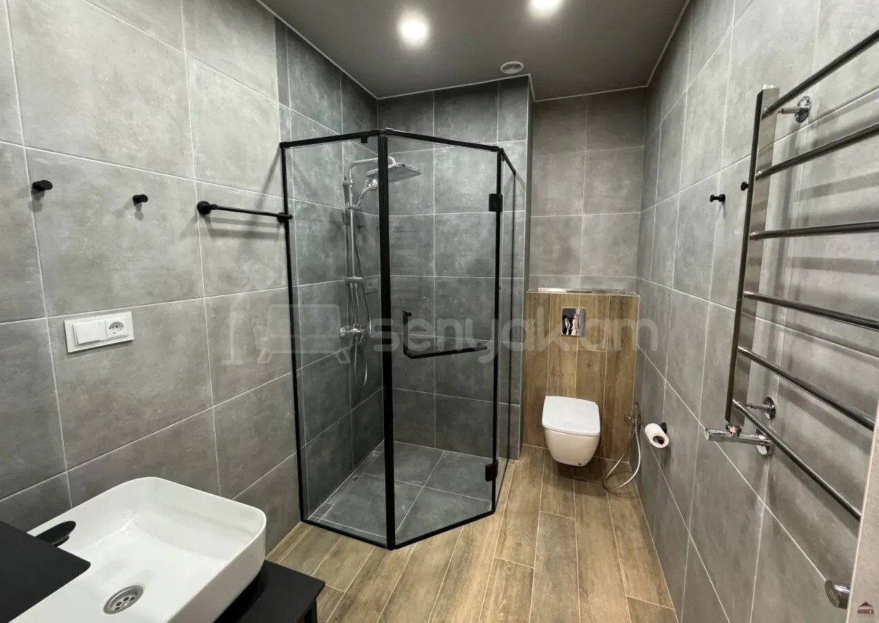 3 Սենյականոց Բնակարան, 74քմ, 12/18 հարկ, Դիզայներական Վերանորոգված