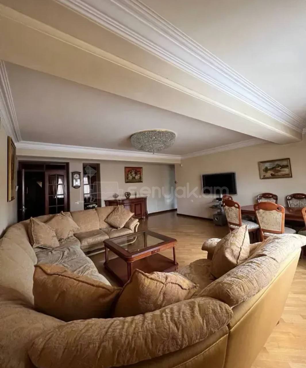 4 Սենյականոց Բնակարան Քարե Շենքում, 150քմ, 4/5 հարկ, Կապիտալ Վերանորոգված, Կահավորված, Արևկող