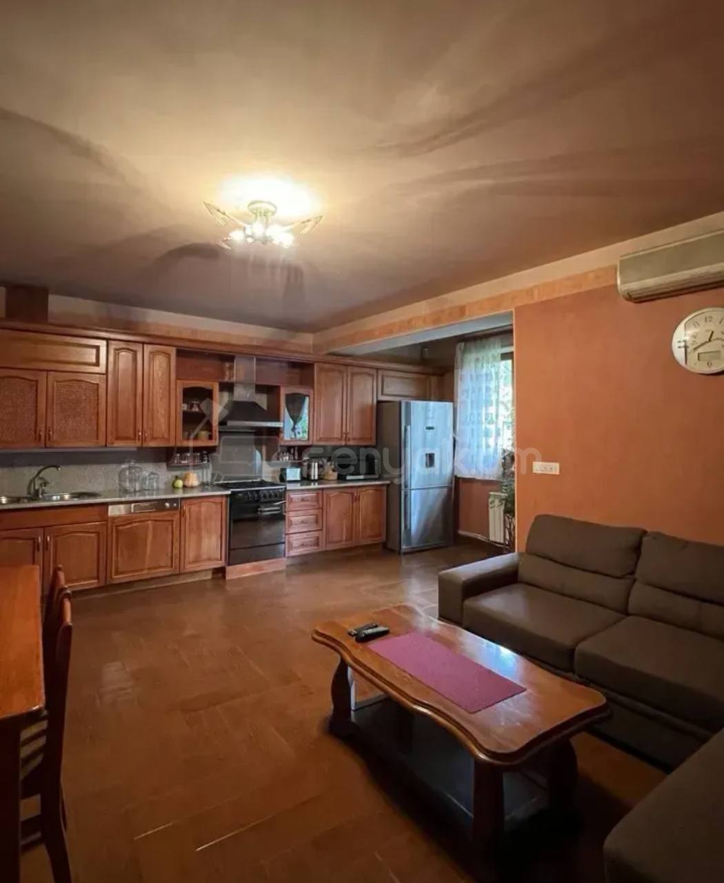 4 Սենյականոց Բնակարան Քարե Շենքում, 150քմ, 4/5 հարկ, Կապիտալ Վերանորոգված, Կահավորված, Արևկող