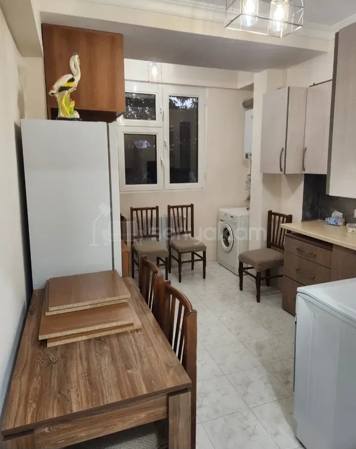 1 Սենյականոց Բնակարան Քարե Շենքում, 42քմ, 1/9 հարկ, Կապիտալ Վերանորոգված, Կահավորված