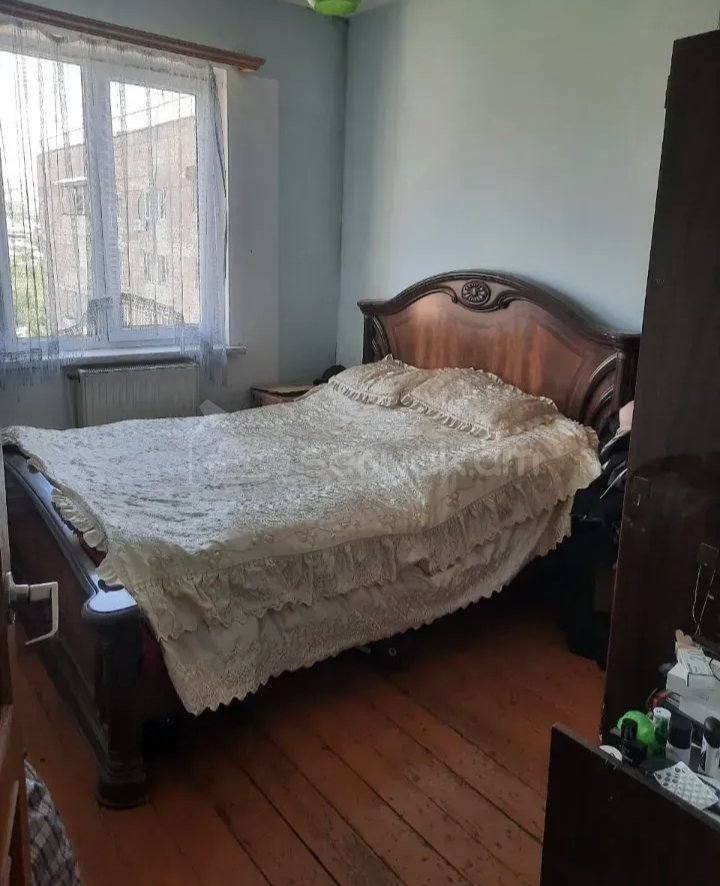 3 Սենյականոց Բնակարան Քարե Շենքում, 76քմ, 2/4 հարկ, Կապիտալ Վերանորոգված, Կահավորված, Արևկող