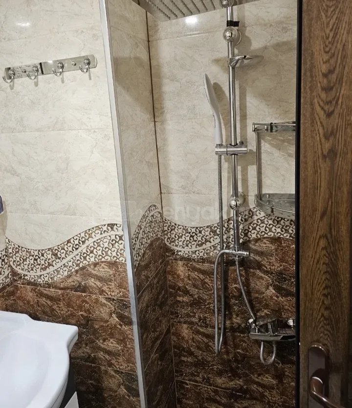 2 Սենյականոց Բնակարան Քարե Շենքում, 48քմ, 3/5 հարկ, Կապիտալ Վերանորոգված, Կահավորված, Արևկող