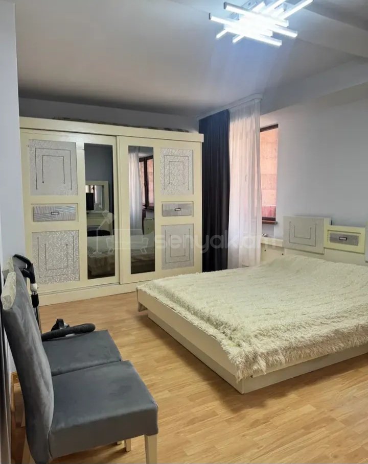 2 Սենյականոց Բնակարան Քարե Շենքում, 74քմ, 4/9 հարկ, Կապիտալ Վերանորոգված, Կահավորված