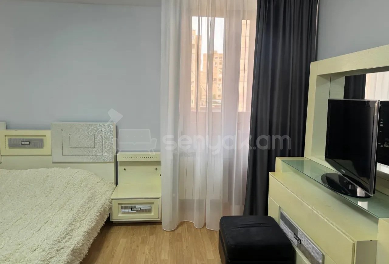 2 Սենյականոց Բնակարան Քարե Շենքում, 74քմ, 4/9 հարկ, Կապիտալ Վերանորոգված, Կահավորված