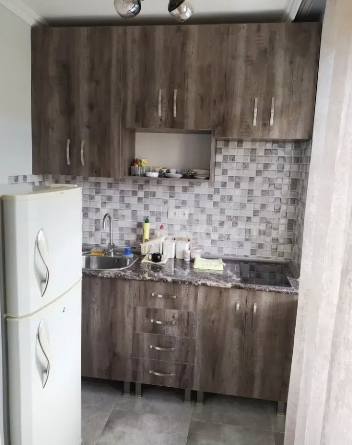 1 Սենյականոց Բնակարան Քարե Շենքում, 31քմ, 3/5 հարկ, Կապիտալ Վերանորոգված, Կահավորված