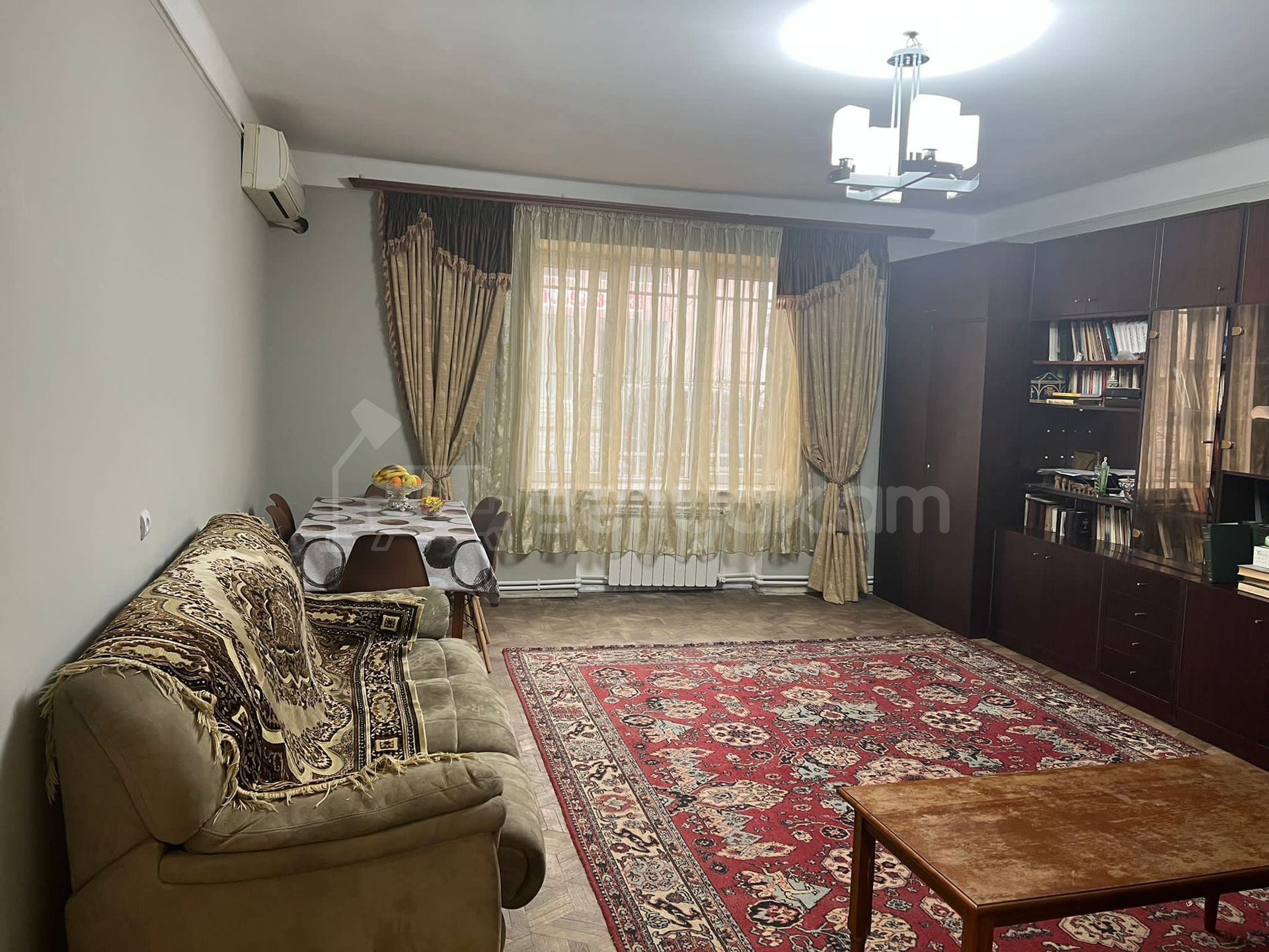 3 Սենյականոց Բնակարան Քարե Շենքում, 105քմ, 1/3 հարկ, Կոսմետիկ Վերանորոգված